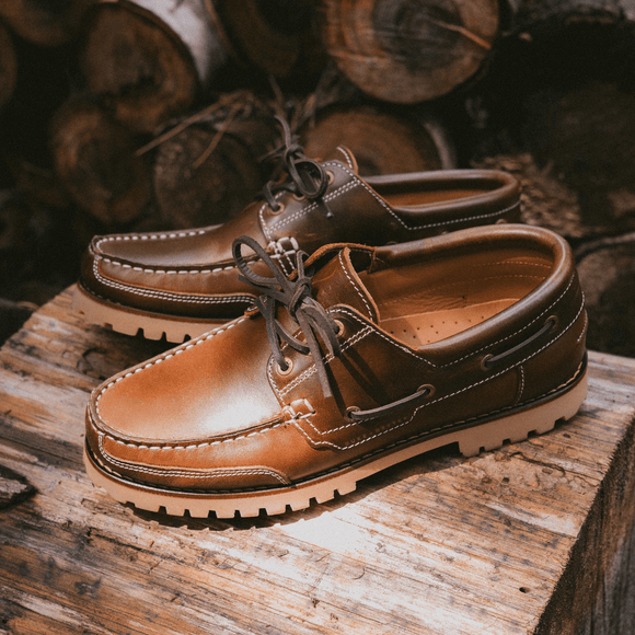 Brown Leather Inno With Tan Sole Boat Shoe