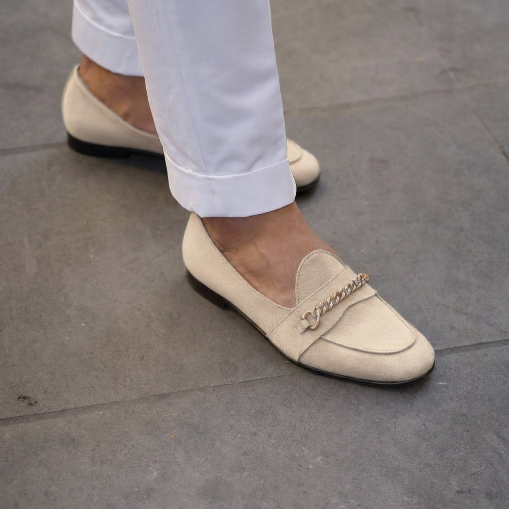 Cream Suede Leather Guida Loafers With Chain