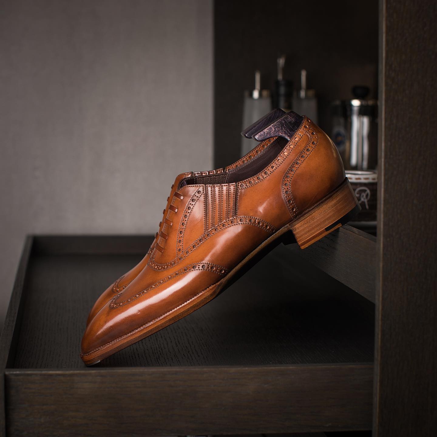 Tan Leather Teruel Brogue Wingtip Slip On Oxford Shoes