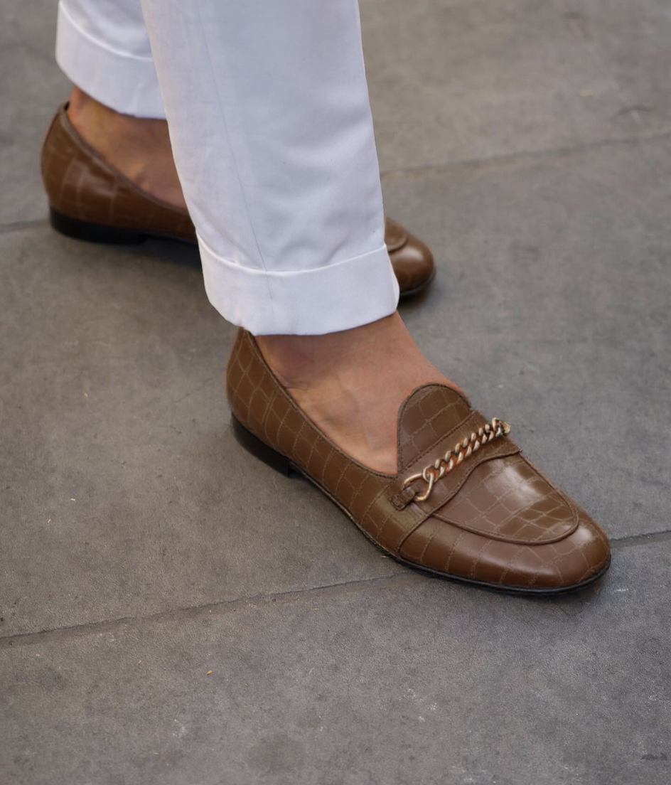 Brown Croc Print Leather Guida Loafers With Chain