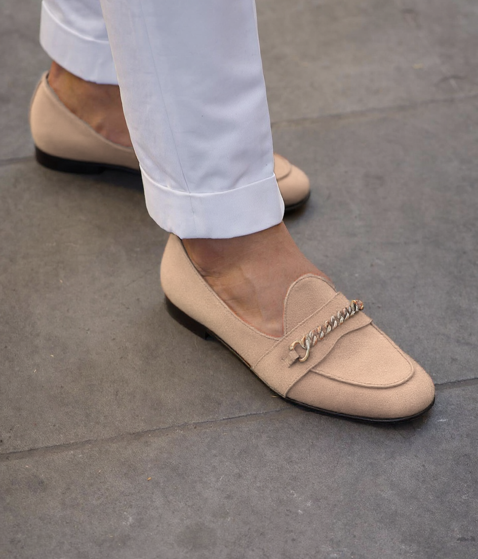 Cream Suede Leather Guida Loafers With Chain