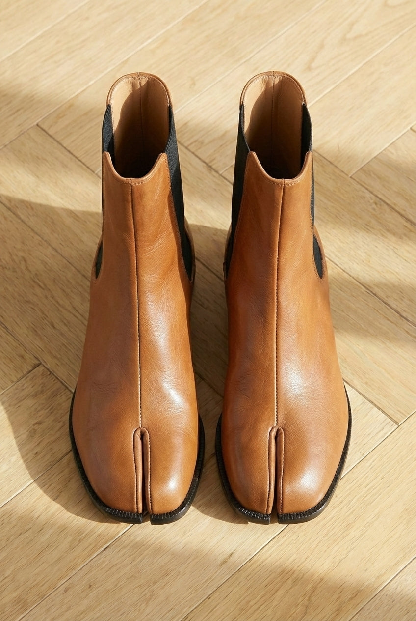 Tan Leather Amino With Split Toe Chelsea Boot