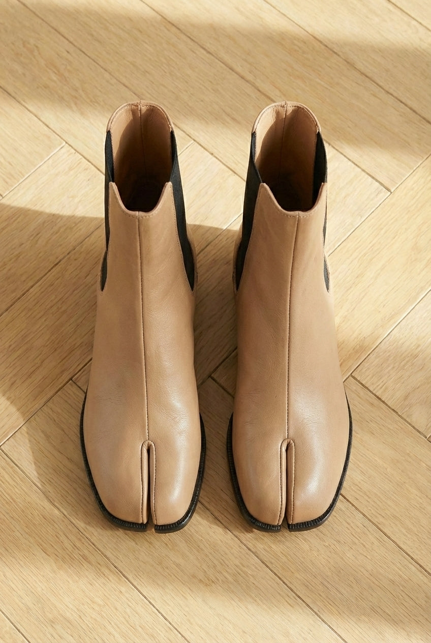 Cream Leather Amino With Split Toe Chelsea Boot