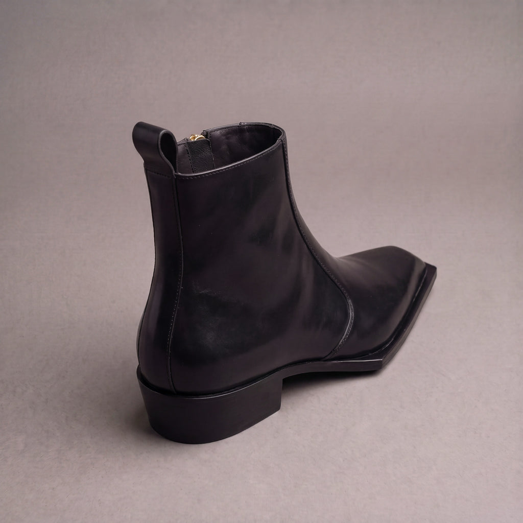 Black leather Levante zipper boot, back and heel