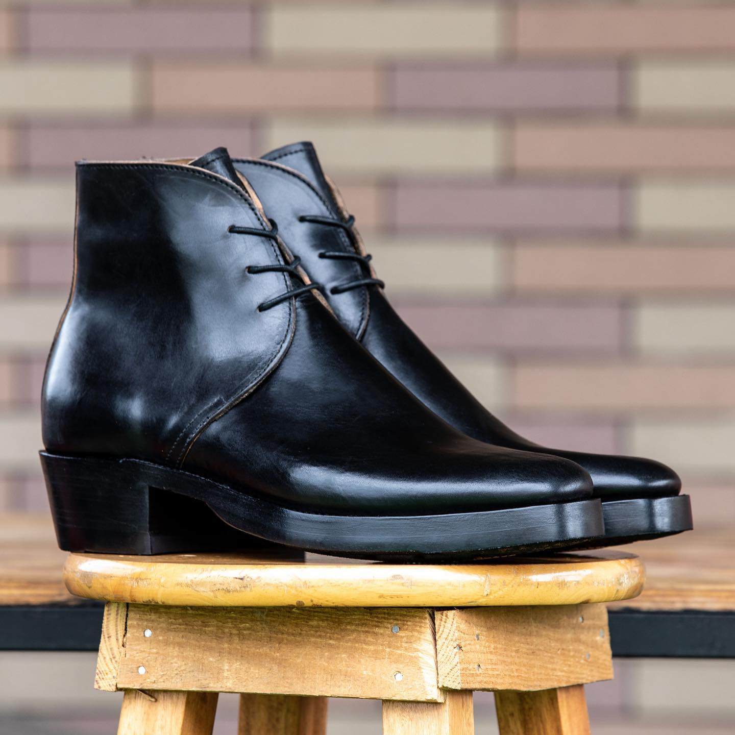 Black Leather Fylde Lace Up Chukka Boots