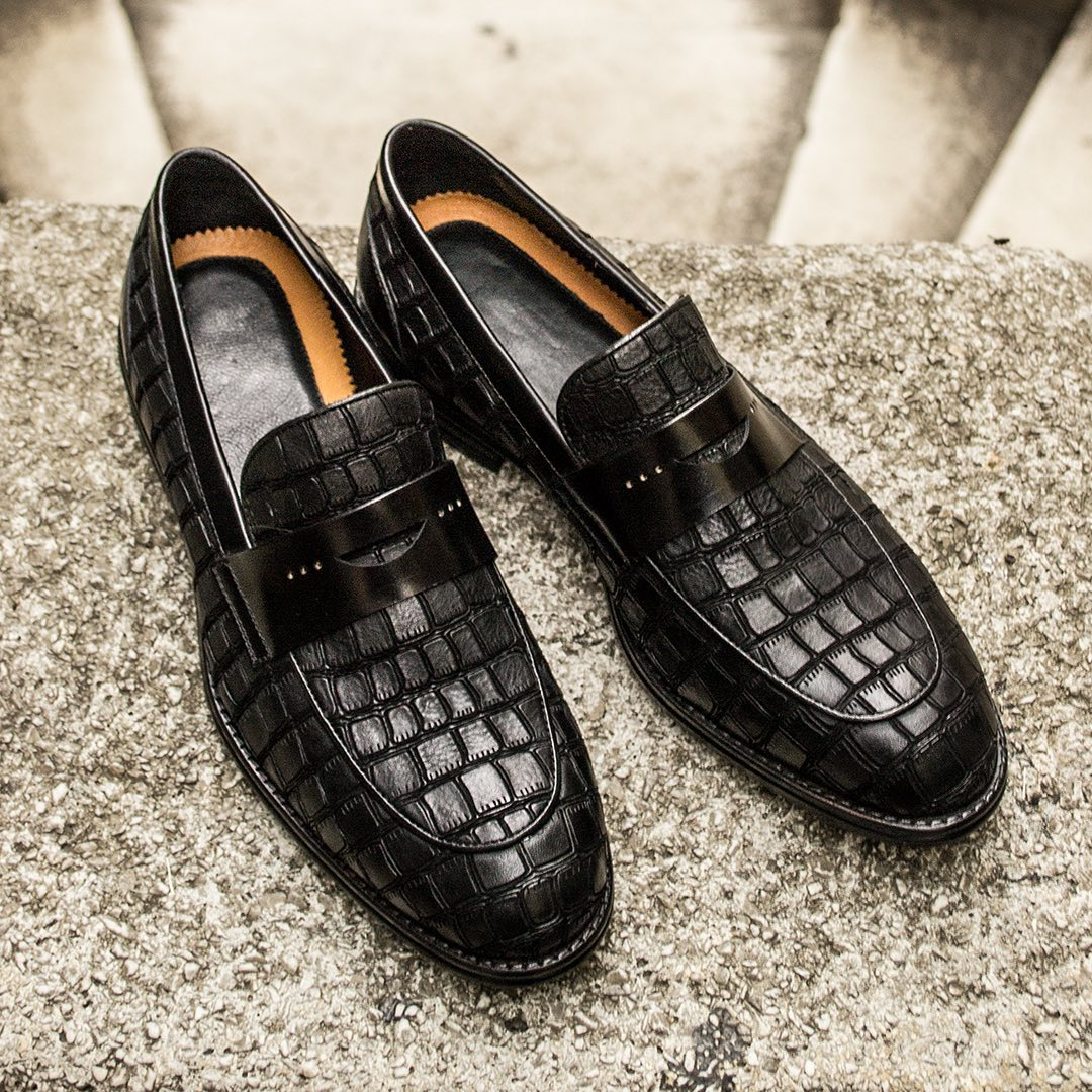 Black Crocodile Print Leather Holroyd Slip On Penny Loafers – Costoso ...